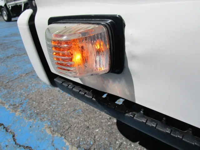 いすゞ エルフ TRG-NKR85A(2WD)の写真26