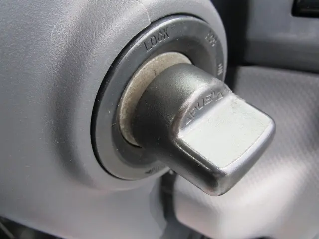 いすゞ エルフ TRG-NKR85A(2WD)の写真39