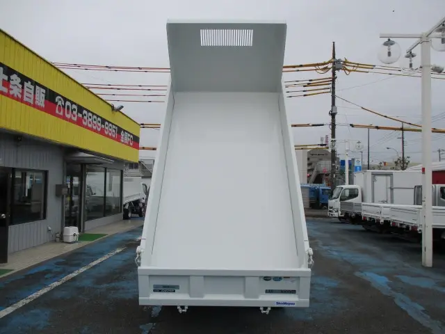 三菱 キャンター 2RG-FBA60(2WD)の写真4