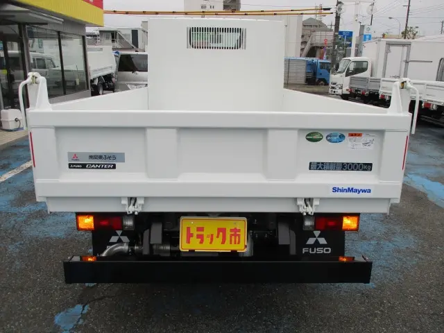 三菱 キャンター 2RG-FBA60(2WD)の写真5
