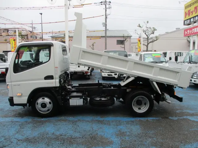 三菱 キャンター 2RG-FBA60(2WD)の写真10