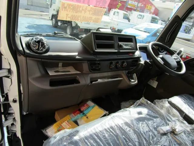三菱 キャンター 2RG-FBA60(2WD)の写真25