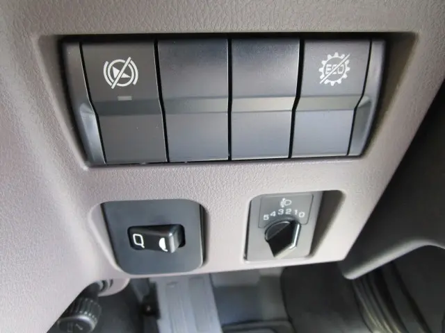 三菱 キャンター 2RG-FBA60(2WD)の写真29
