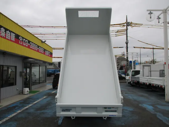 三菱 キャンター 2RG-FBA30(2WD)の写真4