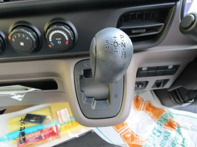 三菱 キャンター 2RG-FBA30(2WD)の写真27