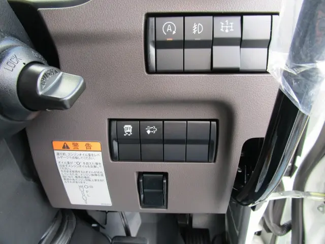 三菱 キャンター 2RG-FBA30(2WD)の写真38