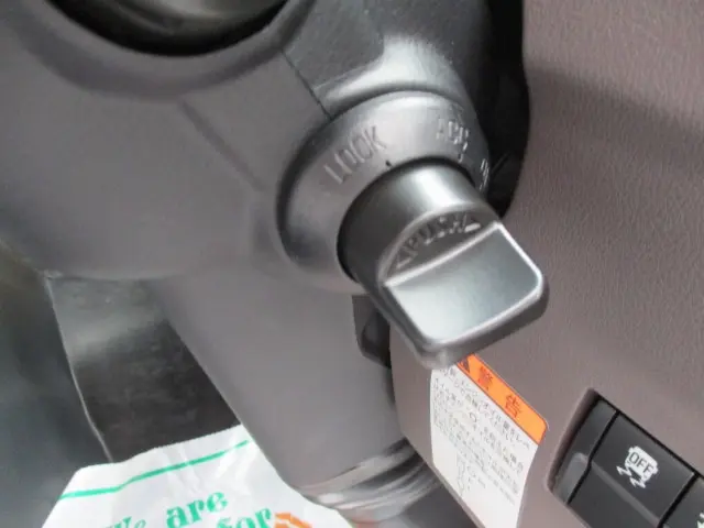 三菱 キャンター 2RG-FBA30(2WD)の写真39