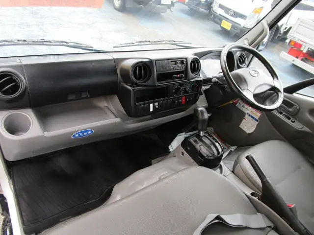 日野 デュトロ TKG-XZU650M(2WD)の写真31