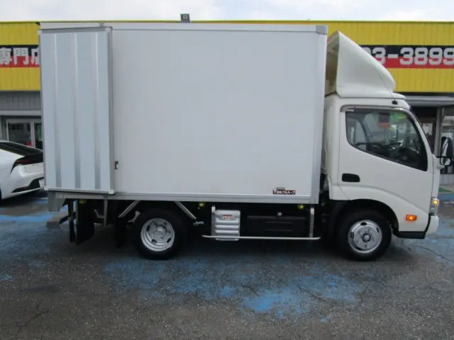 日野 デュトロ 2RG-XZC605M(2WD)の写真9