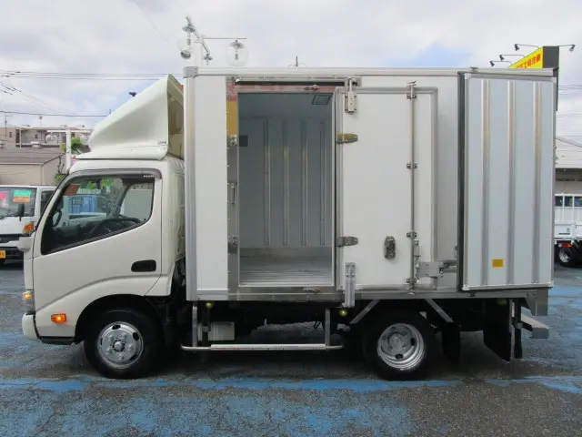 日野 デュトロ 2RG-XZC605M(2WD)の写真10