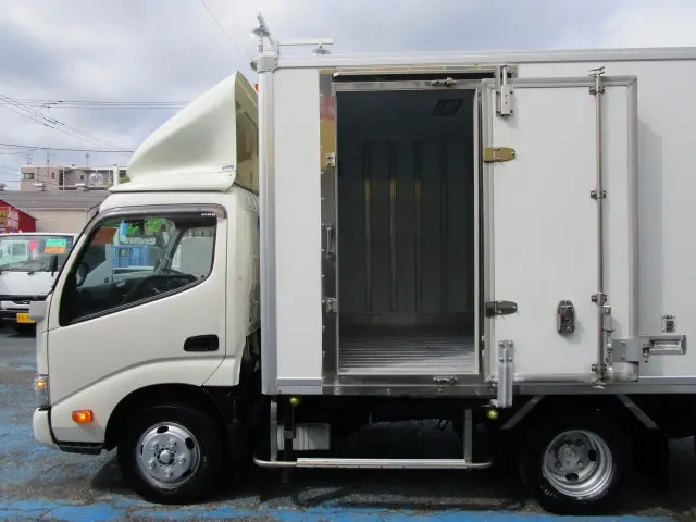 日野 デュトロ 2RG-XZC605M(2WD)の写真12