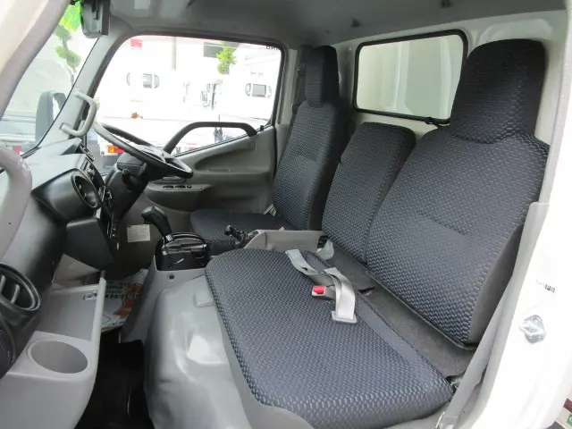 日野 デュトロ 2RG-XZC605M(2WD)の写真26