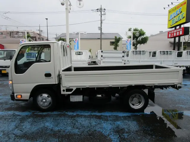 いすゞ エルフ TPG-NJR85A(2WD)の写真11