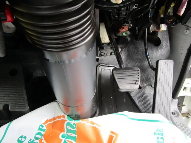 いすゞ エルフ TPG-NJR85A(2WD)の写真28