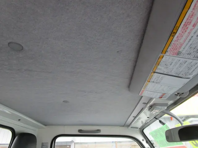 いすゞ エルフ TPG-NJR85A(2WD)の写真33