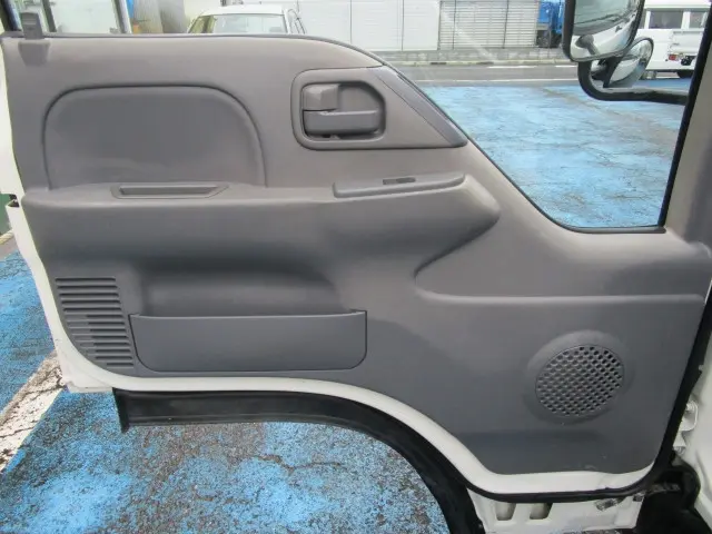 いすゞ エルフ TPG-NJR85A(2WD)の写真39