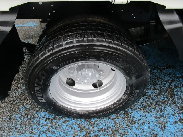 いすゞ エルフ TPG-NJR85A(2WD)の写真42