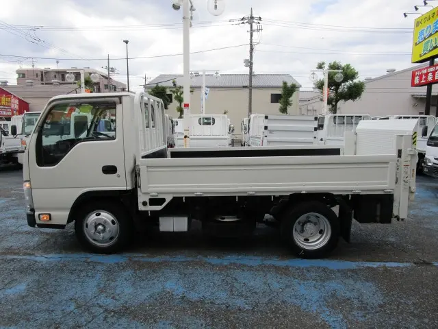 いすゞ エルフ TPG-NKR85A(2WD)の写真11