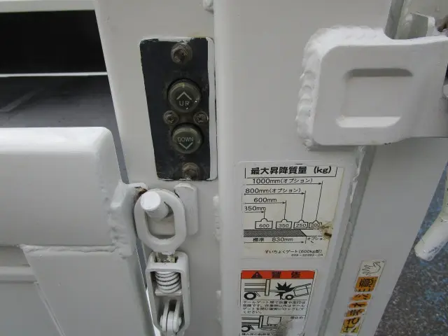 いすゞ エルフ TPG-NKR85A(2WD)の写真17