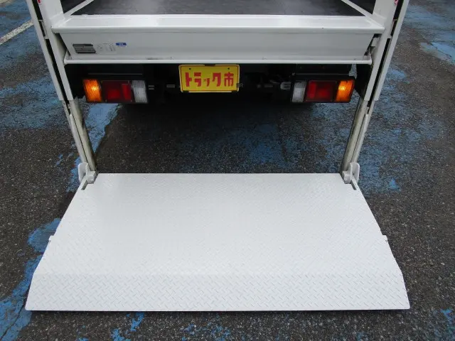 いすゞ エルフ TPG-NKR85A(2WD)の写真18