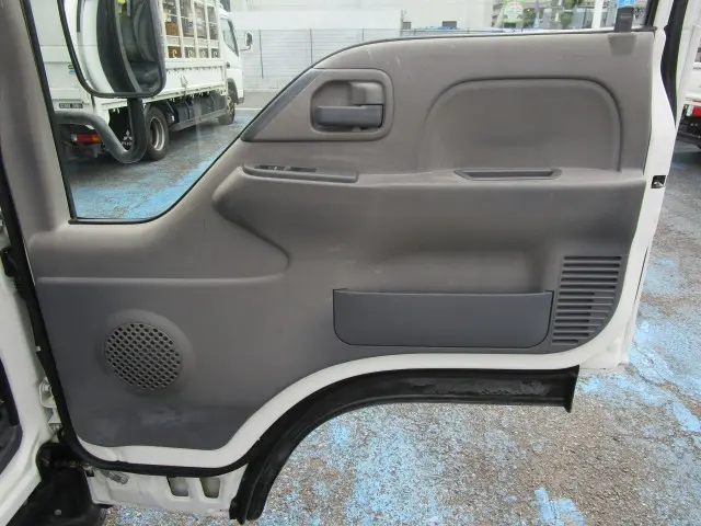 いすゞ エルフ TPG-NKR85A(2WD)の写真29