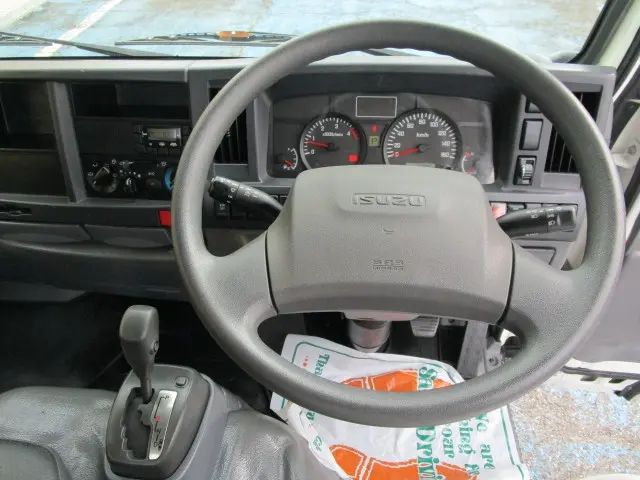 いすゞ エルフ TPG-NKR85A(2WD)の写真31