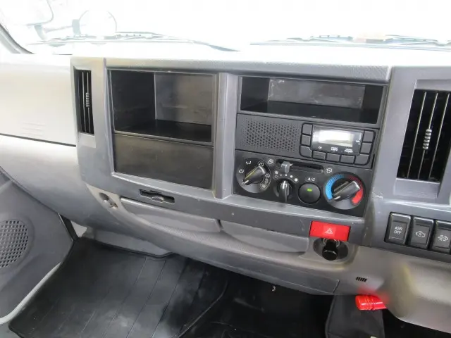 いすゞ エルフ TPG-NKR85A(2WD)の写真32