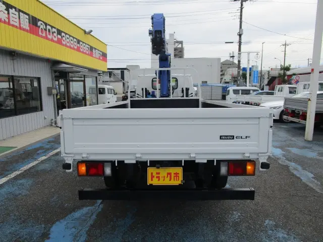いすゞ エルフ TKG-NKR85AR(2WD)の写真5