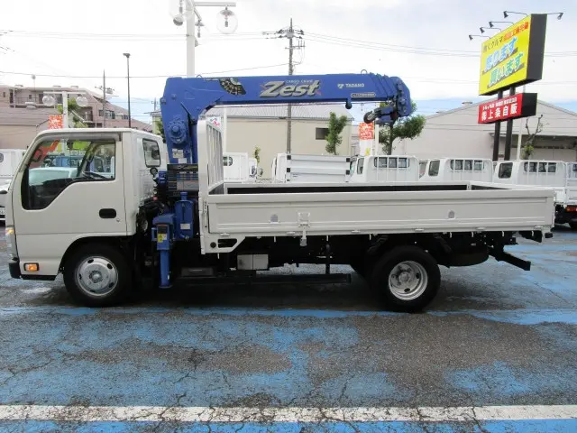 いすゞ エルフ TKG-NKR85AR(2WD)の写真10