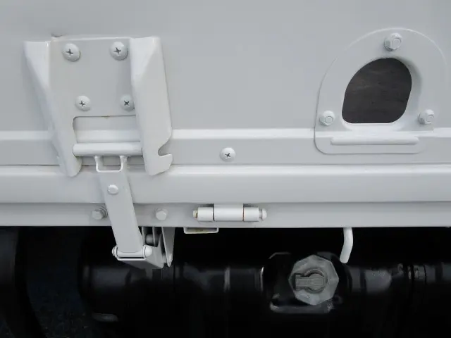 いすゞ エルフ TKG-NKR85AR(2WD)の写真25