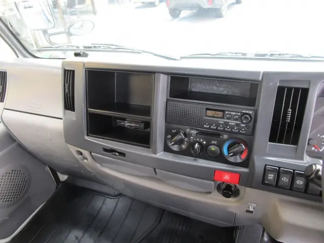 いすゞ エルフ TKG-NKR85AR(2WD)の写真32