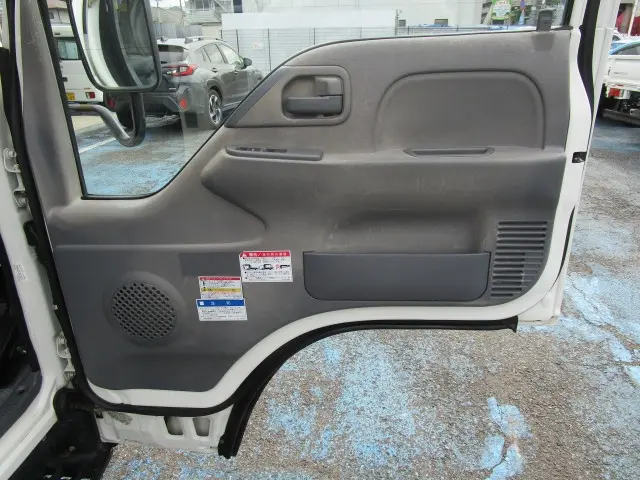 いすゞ エルフ TKG-NKR85AR(2WD)の写真41
