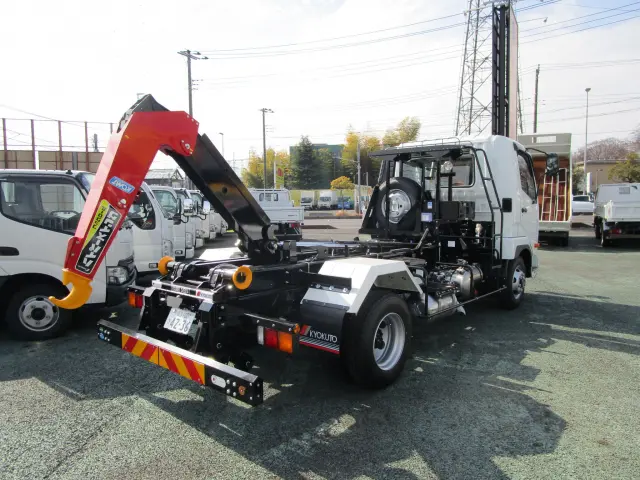 三菱 ファイター 2KG-FK72Fの写真5