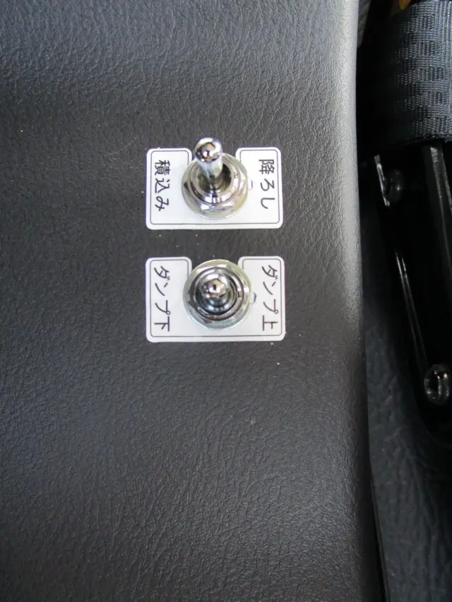 三菱 ファイター 2KG-FK72Fの写真12