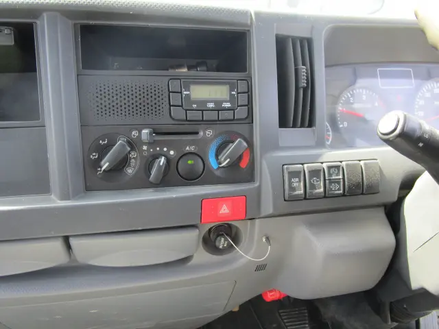 いすゞ エルフ TPG-NKR85ADの写真21