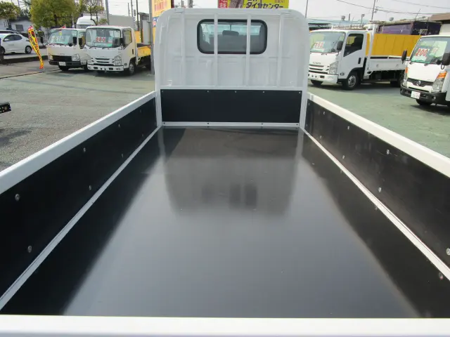 いすゞ エルフ TPG-NJR85Aの写真9