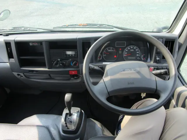 いすゞ エルフ TPG-NJR85Aの写真13