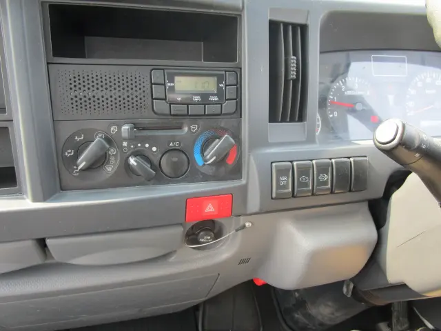 いすゞ エルフ TPG-NJR85Aの写真14