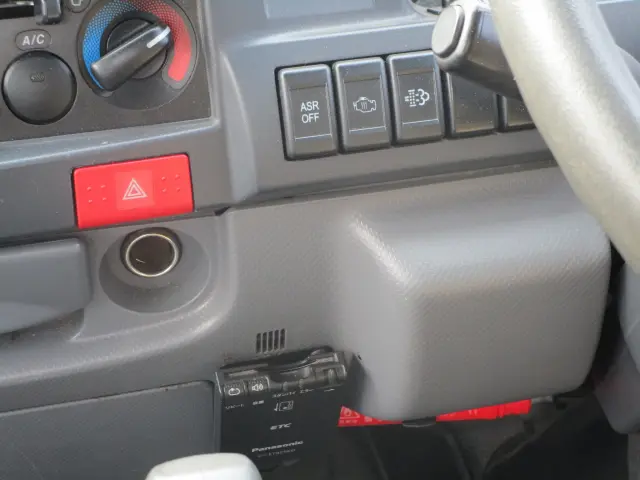 いすゞ エルフ TPG-NJR85Aの写真14