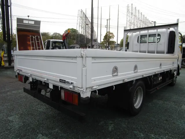 いすゞ エルフ TPG-NPR85ARの写真6