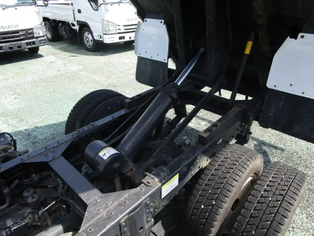 いすゞ エルフ 2RG-NJR88ADの写真9