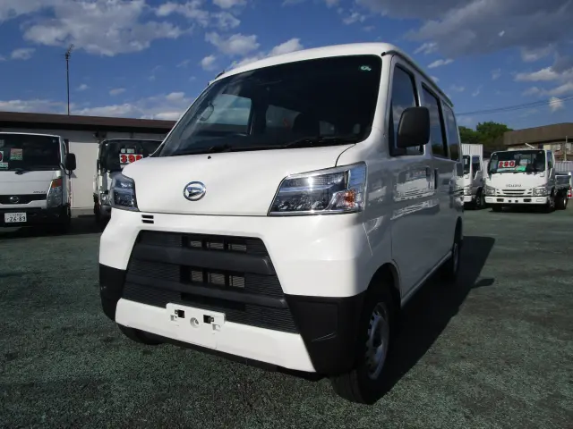 ダイハツ ハイゼットバン 3BD-S331V(4WD)の写真1