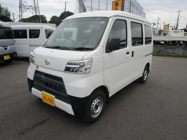 ダイハツ ハイゼットバン 3BD-S331V(4WD)の写真1