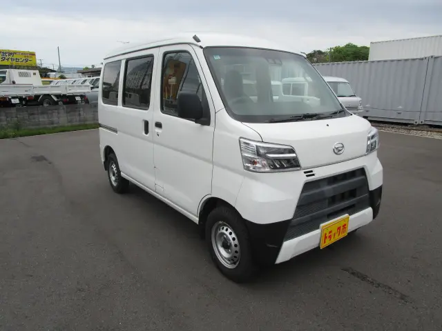 ダイハツ ハイゼットバン 3BD-S331V(4WD)の写真3