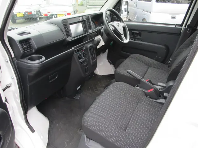 ダイハツ ハイゼットバン 3BD-S331V(4WD)の写真13