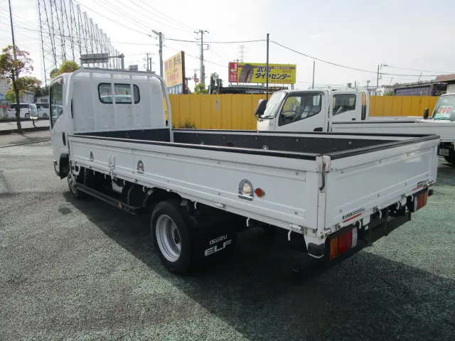 いすゞ エルフ TPG-NLR85ARの写真4