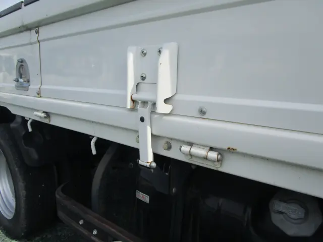 いすゞ エルフ TPG-NLR85ARの写真10