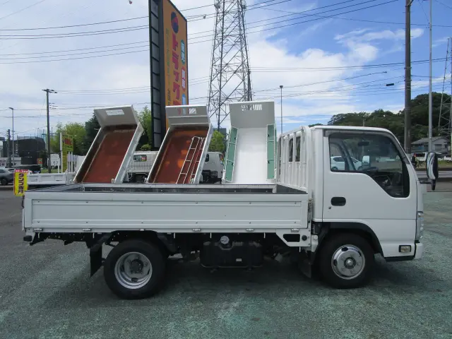 いすゞ エルフ TRG-NJR85Aの写真5