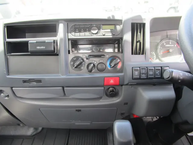 いすゞ エルフ TRG-NJR85Aの写真18