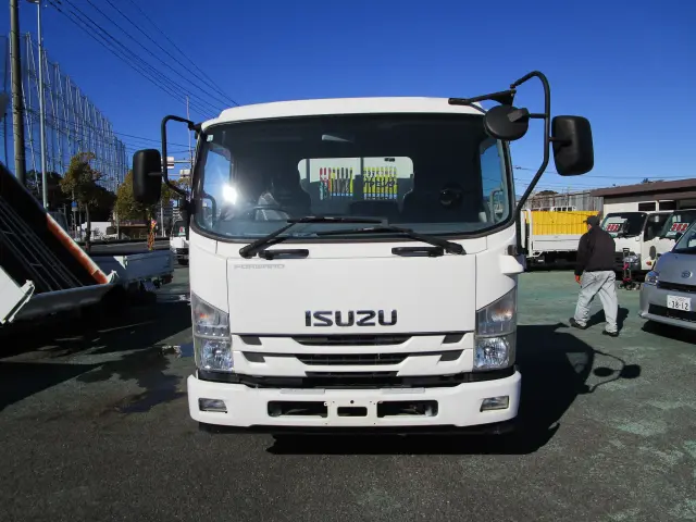 いすゞ フォワード の写真2